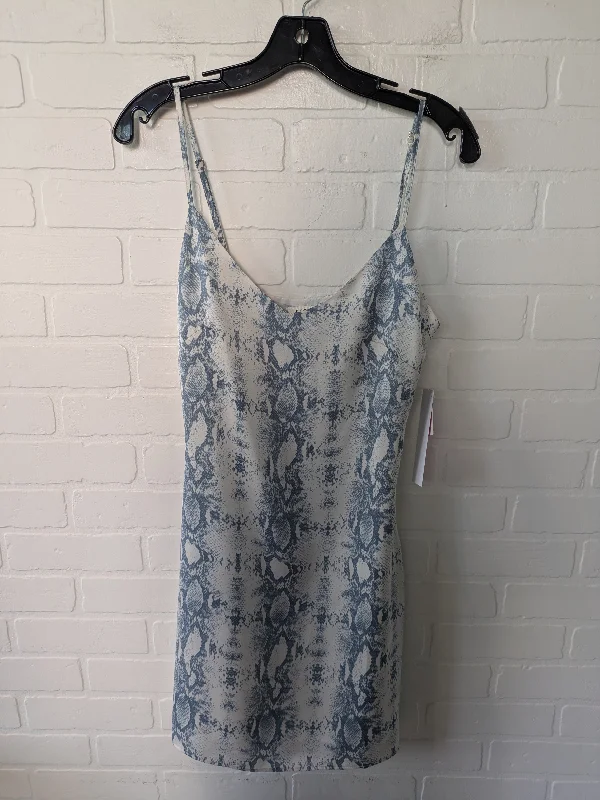 Blue & White Dress Casual Short Storia, Size S